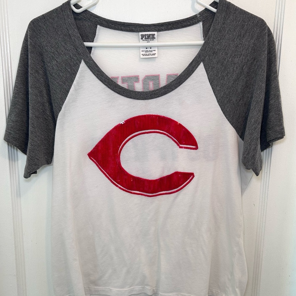 Victoria’s Secret Love PINK Cincinnati Reds Baseball Raglan T-Shirt Women’s M